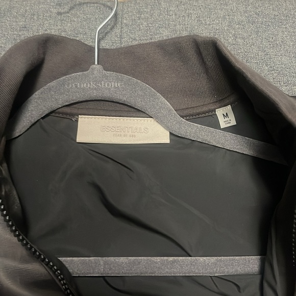Fear of God ESSENTIALS windbreaker size medium - Picture 4 of 6